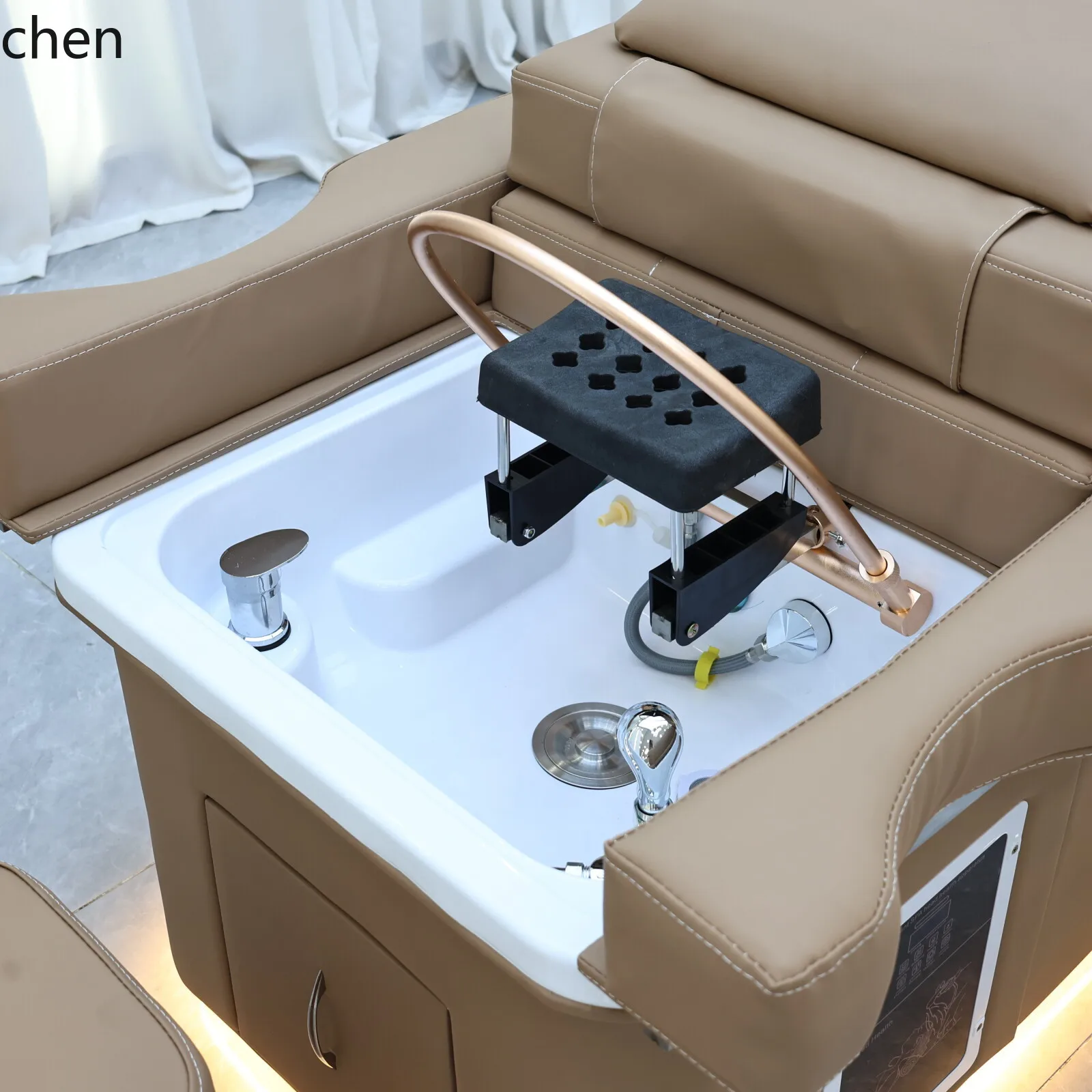 b7- Salon terapii pleców i gło – Spa Wellness Beauty recenzja i cena